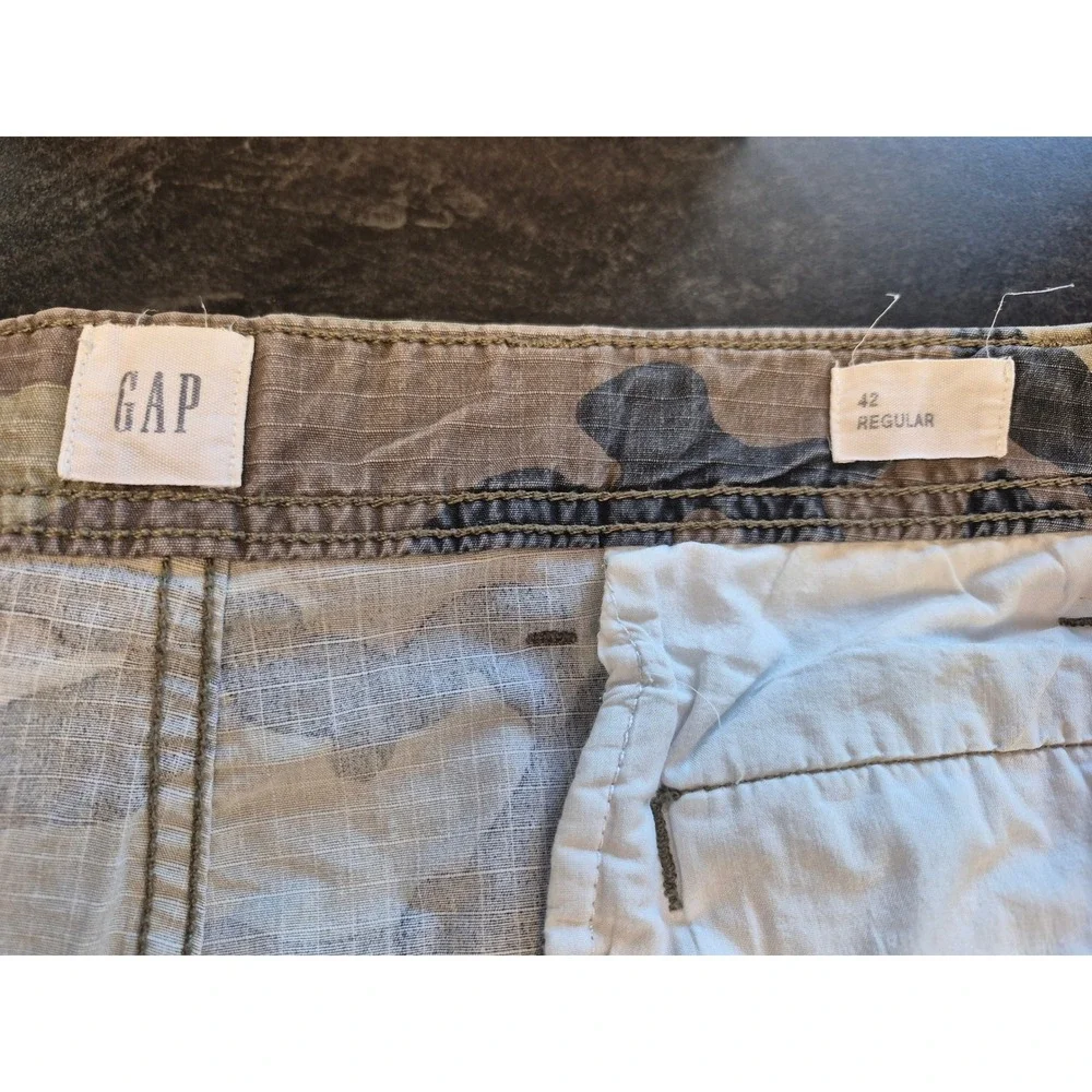 Lot of 2 Gap Men's Size 42 Camo Cargo Shorts Ripstop Stretch Military Tactical